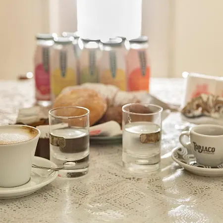 Alojamento de Acomodação e Pequeno-almoço Limited Edition Bari